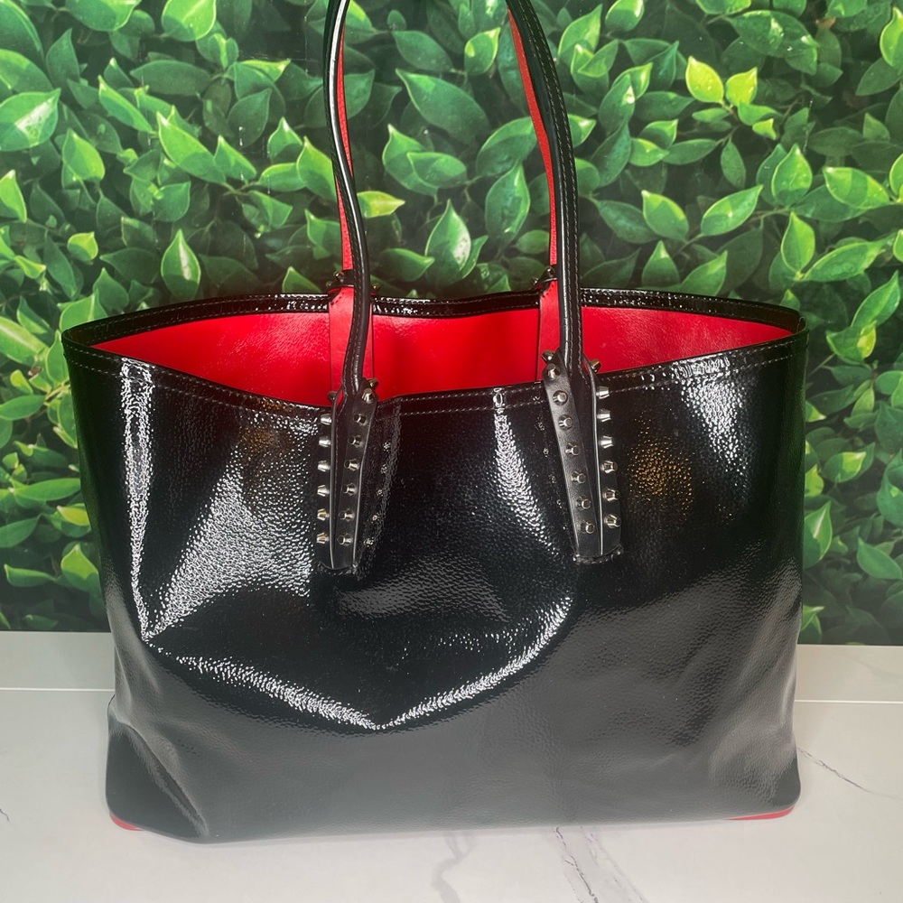 CHRISTIAN LOUBOUTIN BAG 100% AUTHENTIC CHRISTIAN LOUBOUTIN CABATA PURSE